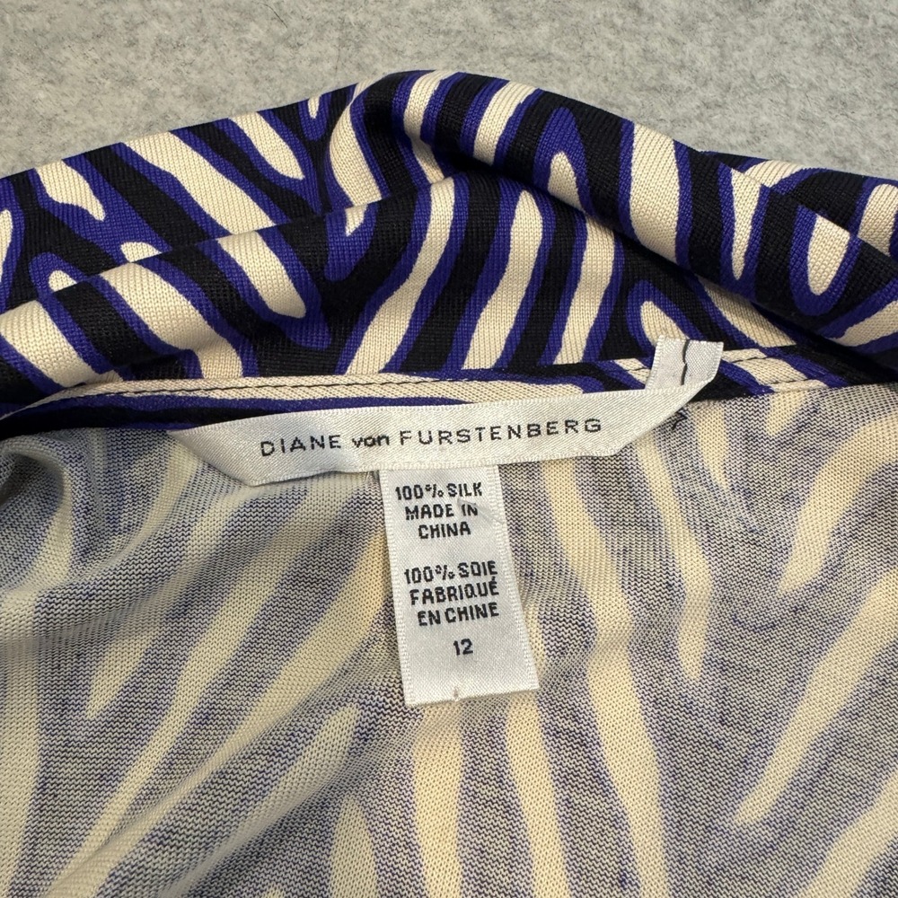 Diane von Furstenberg Julie Silk Wrap Dress Black Blue White Zebra Print Size 12 - Picture 11 of 16